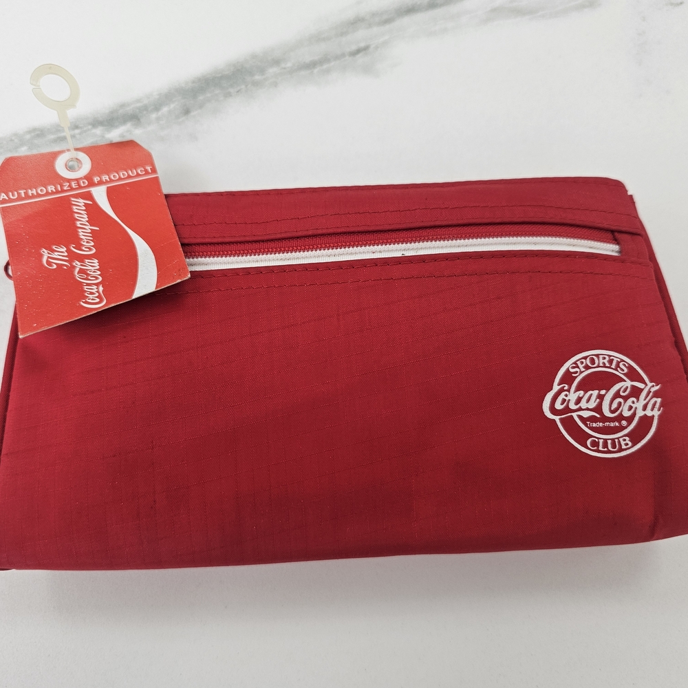 Coca-Cola Red Sports Club Zipper Pouch